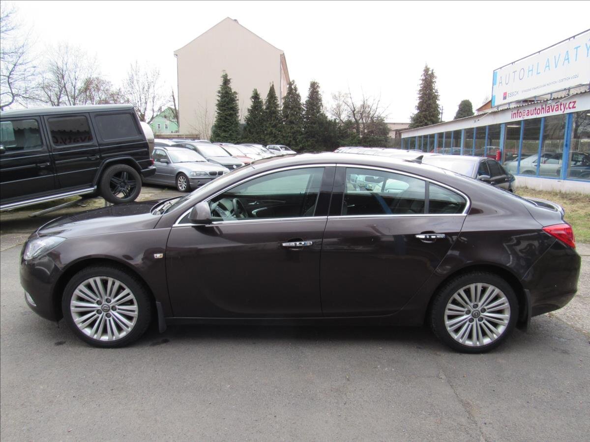 Opel Insignia Sedan / Limuzína 2,0 l 118 kw