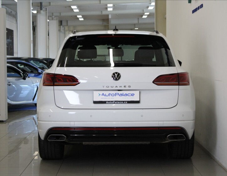 Volkswagen Touareg 4