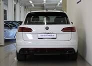 Volkswagen Touareg 4