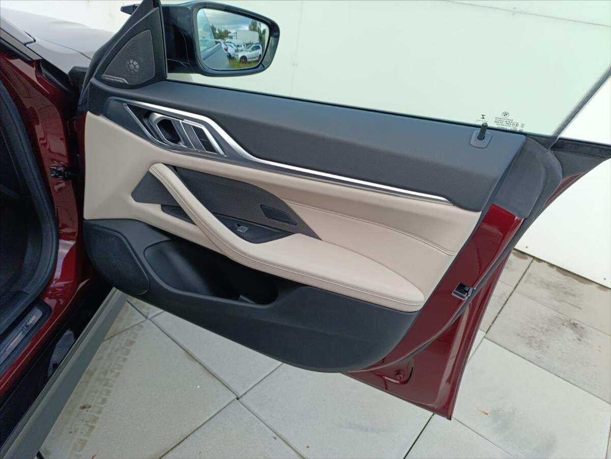 BMW i4 Sedan / Limuzína 0,0 400 kw