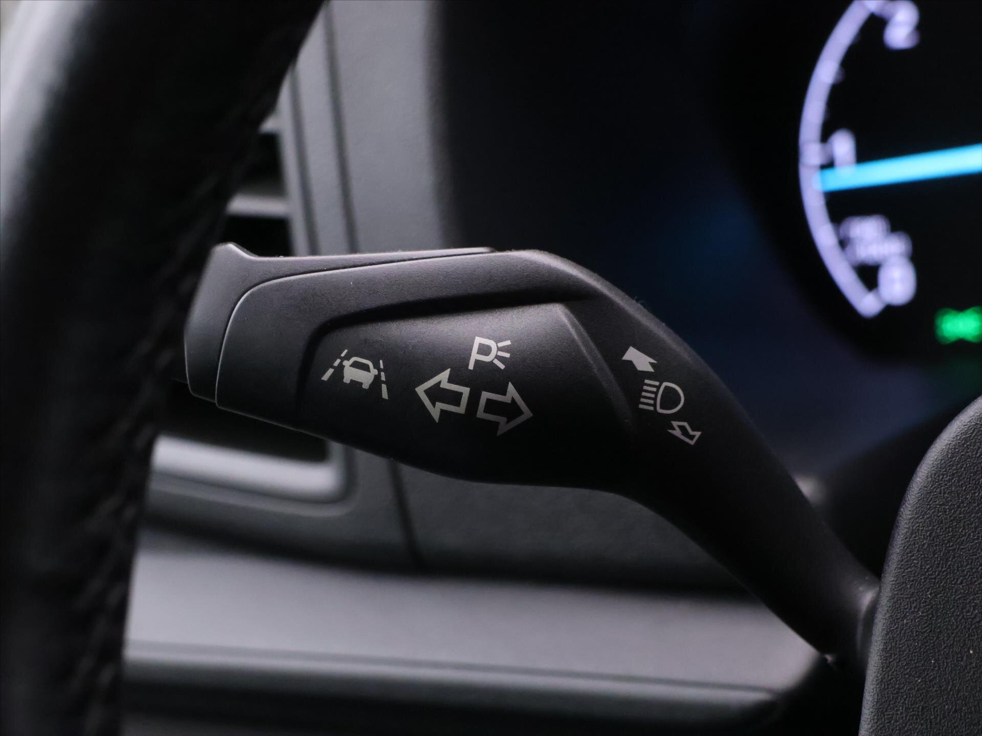 Ford Transit Custom Kombi 2,0 l 96 kw