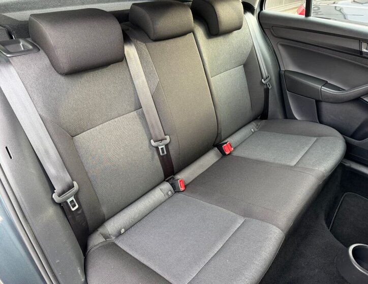 Škoda Rapid Hatchback 999,0 70 kw