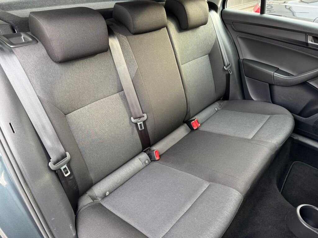 Škoda Rapid Hatchback 999,0 70 kw