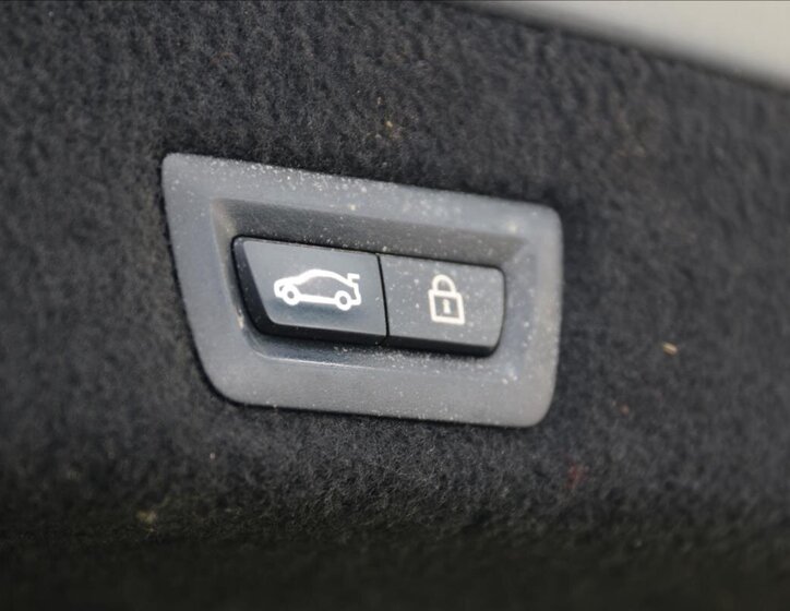 BMW Řada 7 Sedan / Limuzína 3,0 l 294 kw