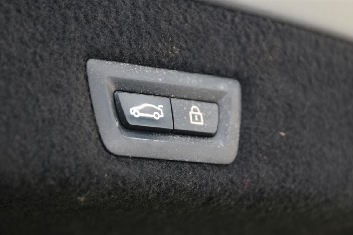 BMW Řada 7 Sedan / Limuzína 3,0 l 294 kw