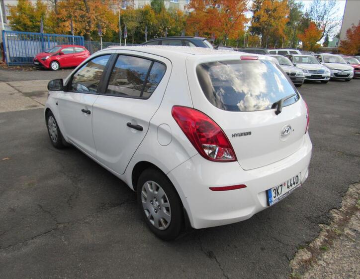 Hyundai i20 4