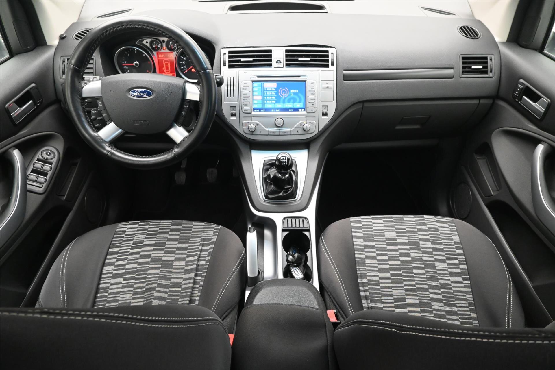 Ford Kuga SUV / Terénní 2,0 l 103 kw