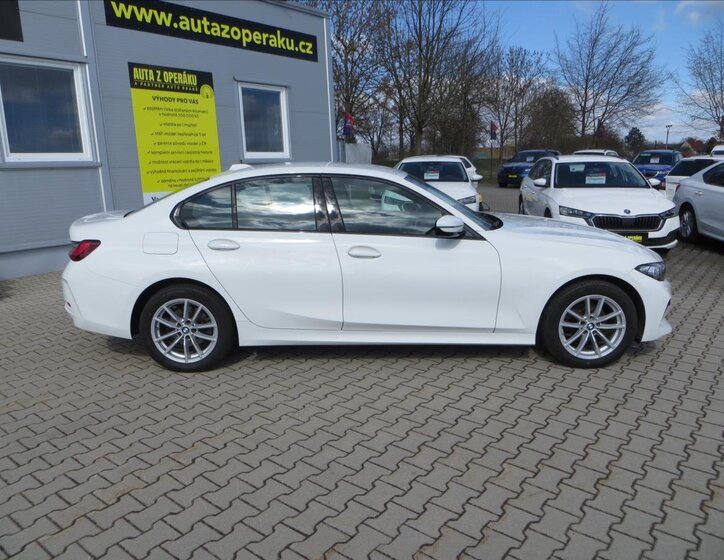 BMW Řada 3 Sedan / Limuzína 2,0 l 115 kw