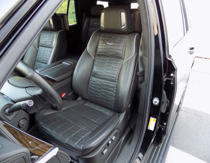 Cadillac Escalade 16