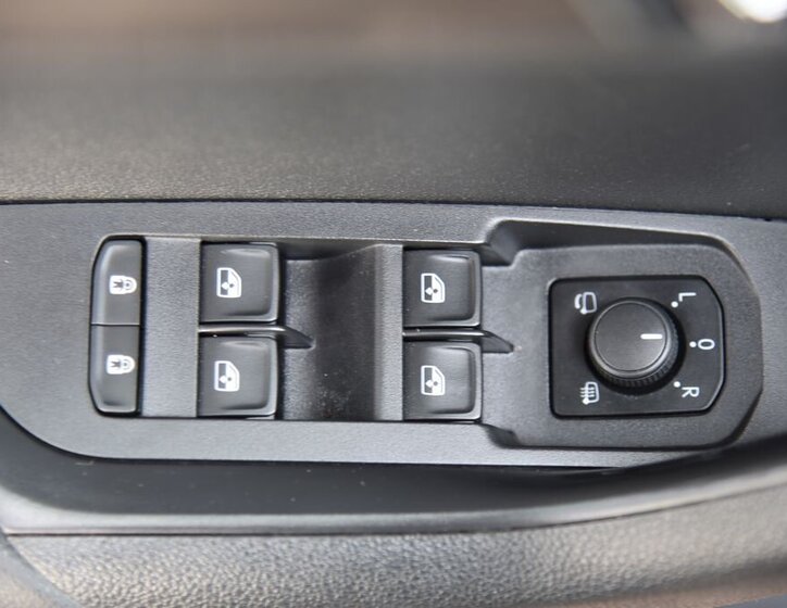 Škoda Karoq SUV / Terénní 2,0 l 85 kw