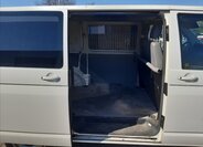 Volkswagen Transporter Skříň 2,5 l 128 kw