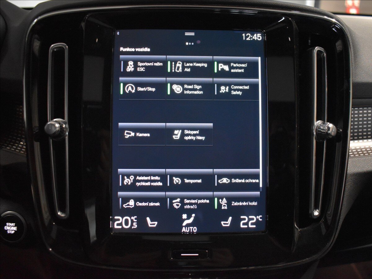 Volvo XC40 SUV 2,0 l 145 kw