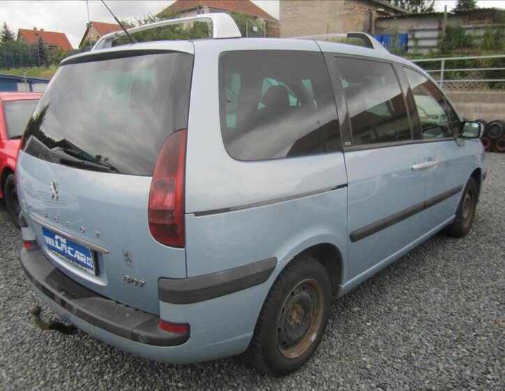 Peugeot 807 Kombi 2,2 l 94 kw