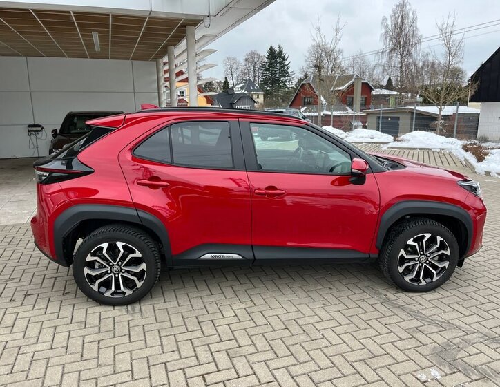 Toyota Yaris Cross SUV 1,5 l 68 kw