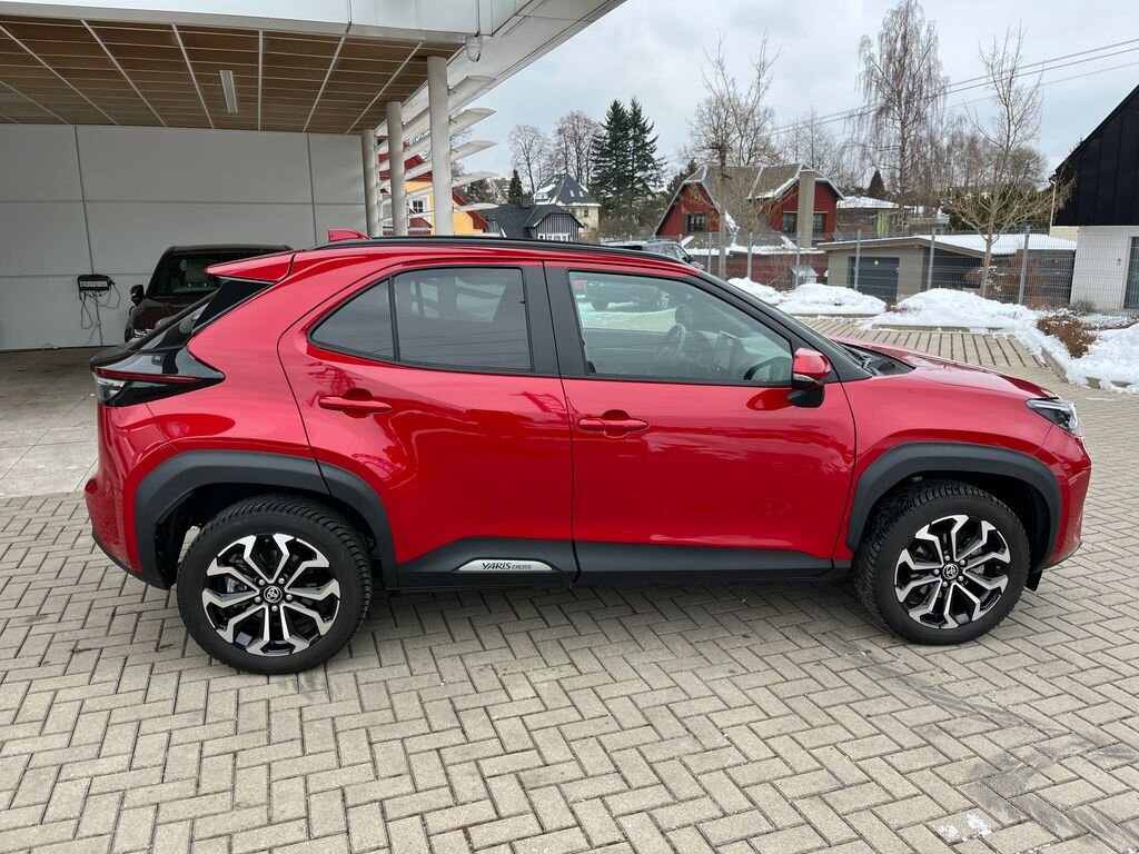 Toyota Yaris Cross SUV 1,5 l 68 kw