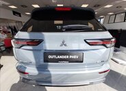 Mitsubishi Outlander SUV / Terénní 2,4 l 225 kw