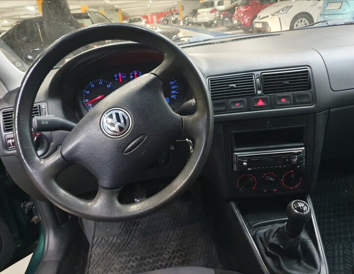 Volkswagen Golf Hatchback 1,6 l 77 kw