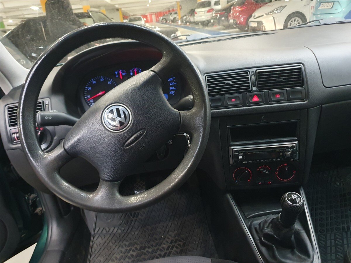 Volkswagen Golf Hatchback 1,6 l 77 kw