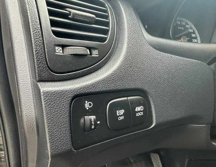 KIA Sportage SUV / Terénní 2,0 l 104 kw