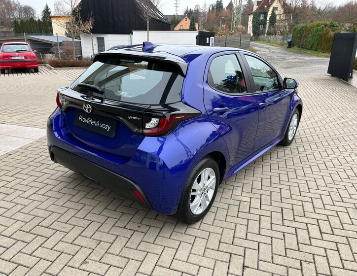 Toyota Yaris 6