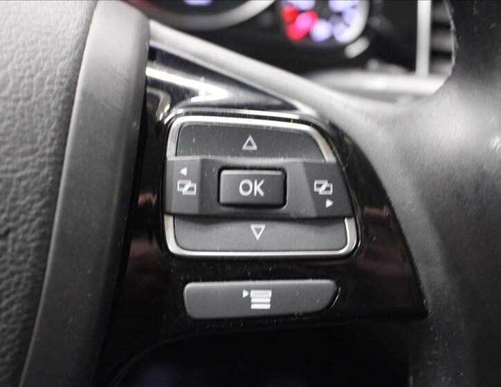 Volkswagen Touareg 19