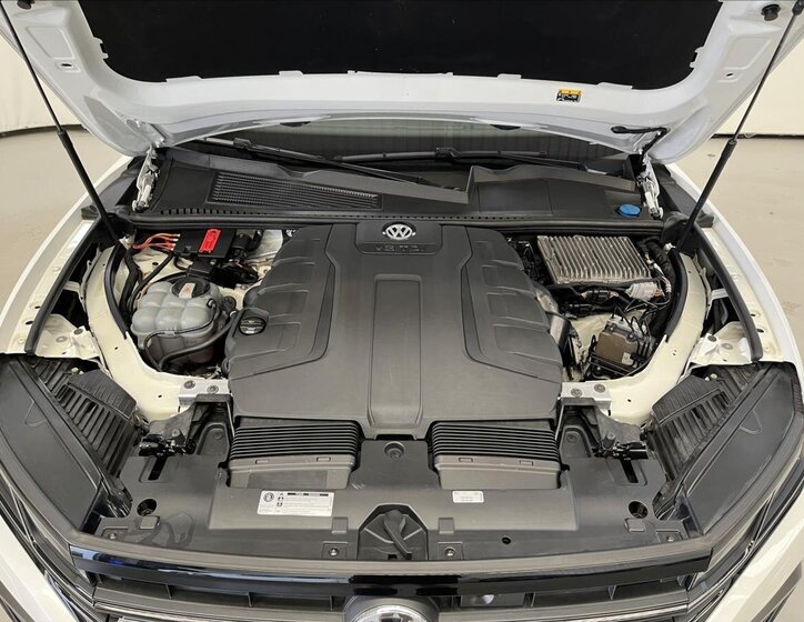 Volkswagen Touareg SUV / Terénní 4,0 l 310 kw