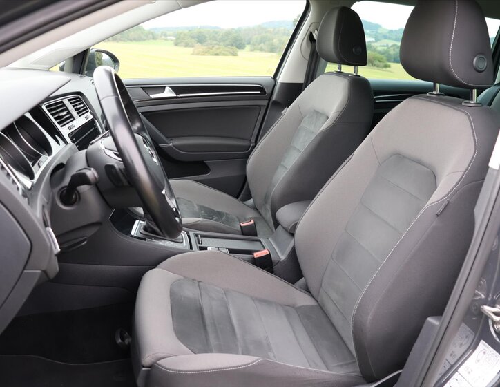 Volkswagen Golf Kombi 1,5 l 110 kw