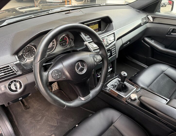 Mercedes-Benz Třídy E Kombi 2,1 l 100 kw