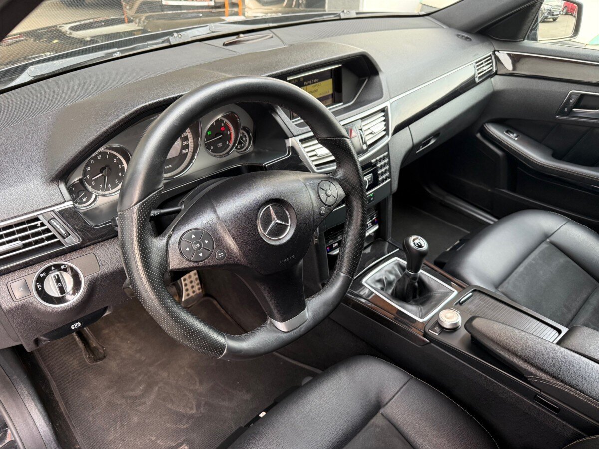 Mercedes-Benz Třídy E Kombi 2,1 l 100 kw