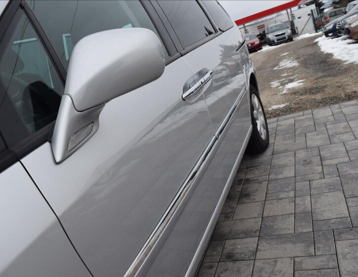 Peugeot 807 MPV 2,0 l 100 kw