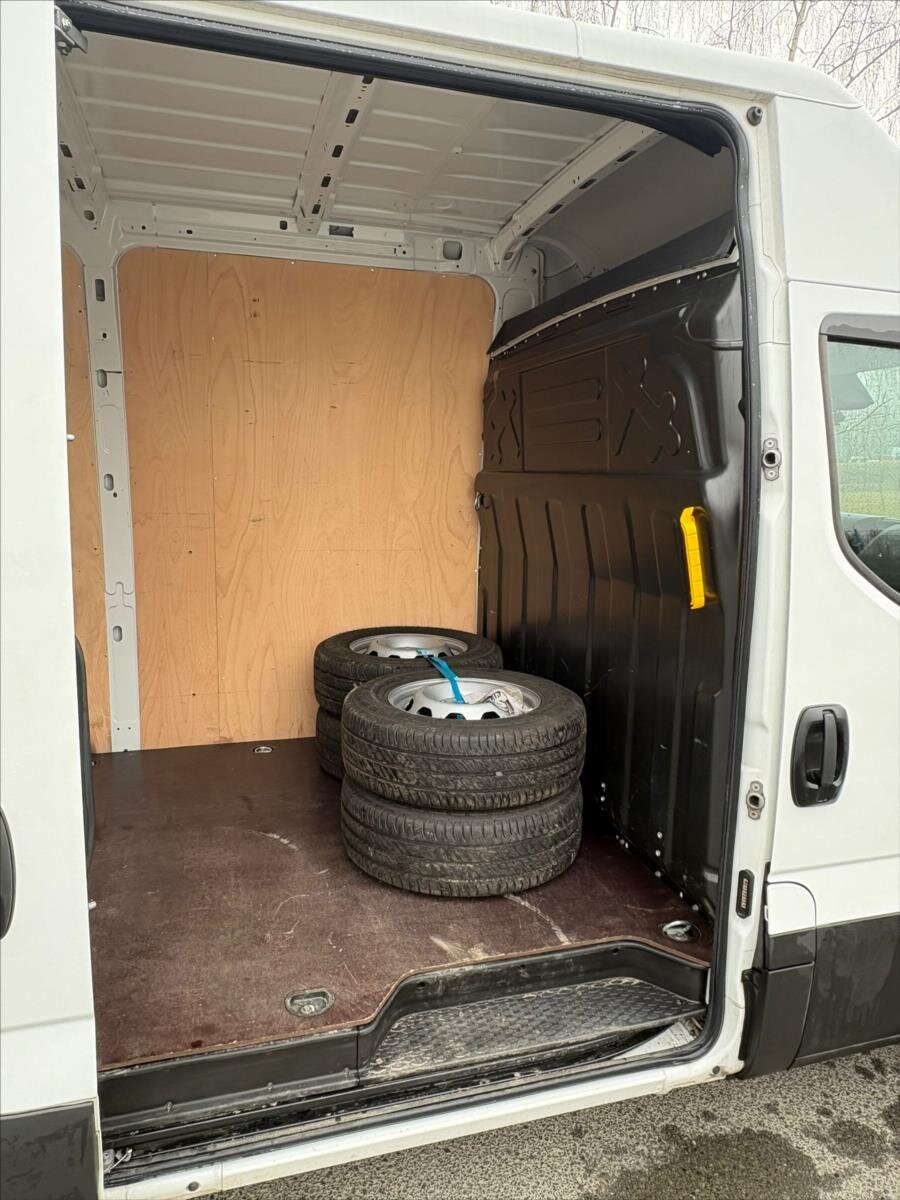 Iveco Daily Skříň 3,0 l 129 kw