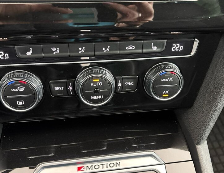 Volkswagen Passat Sedan / Limuzína 2,0 l 140 kw