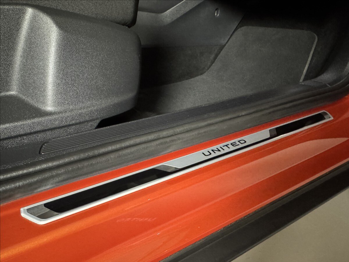 Volkswagen T-Roc SUV 1,5 l 110 kw