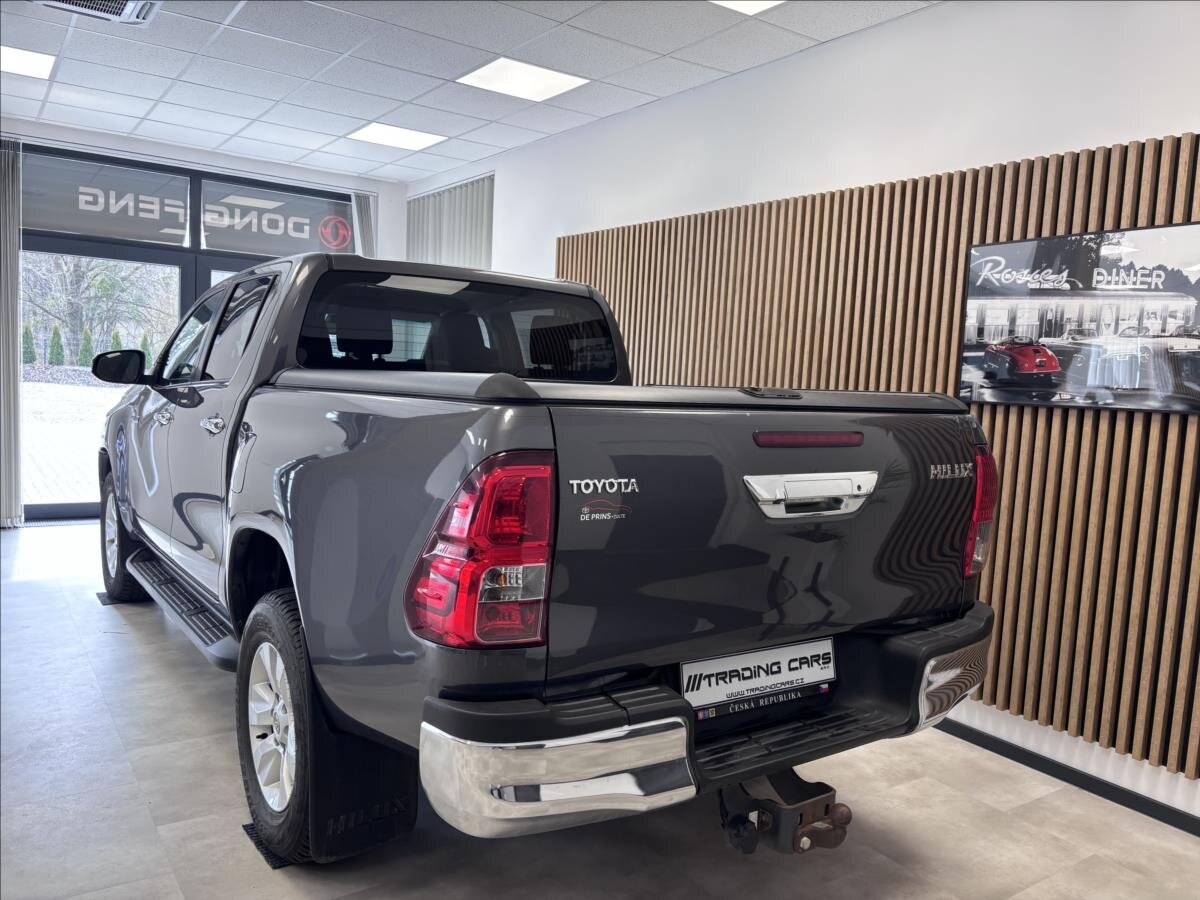 Toyota Hilux Pick-up 2,4 l 110 kw