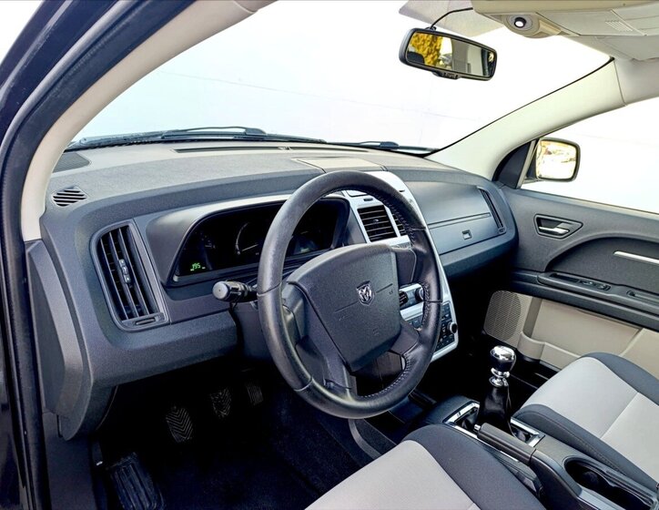 Dodge Journey SUV 2,0 l 103 kw