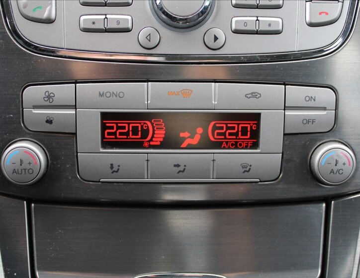 Ford Mondeo Liftback 2,0 l 103 kw