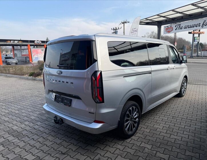 Ford Tourneo Custom Kombi 2,0 l 125 kw