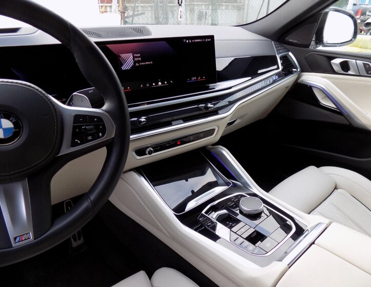 BMW X6 SUV 3,0 l 210 kw