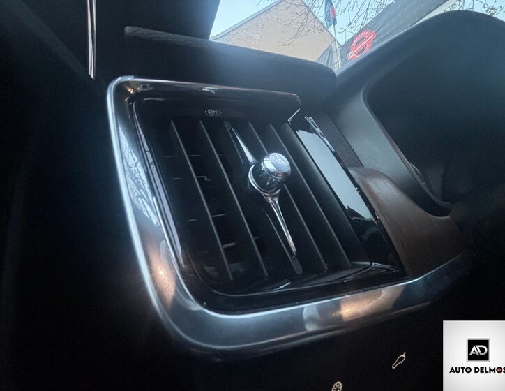 Volvo V90 38