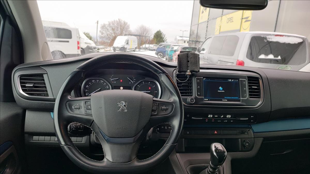 Peugeot Traveller