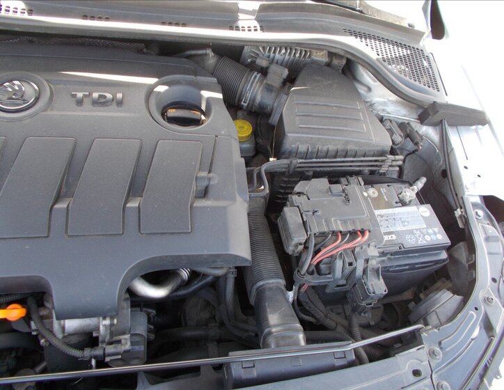 Škoda Rapid Sedan / Limuzína 1,6 l 77 kw