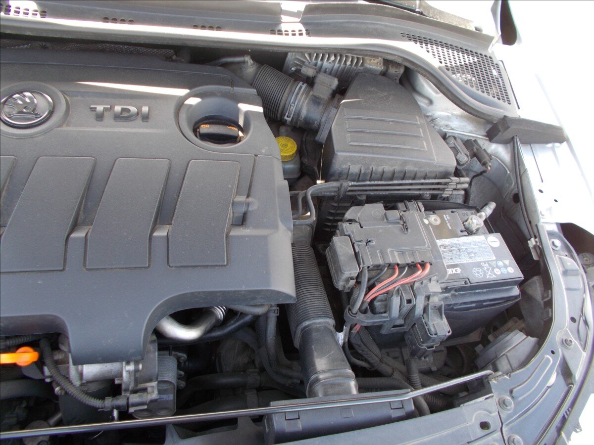 Škoda Rapid Sedan / Limuzína 1,6 l 77 kw