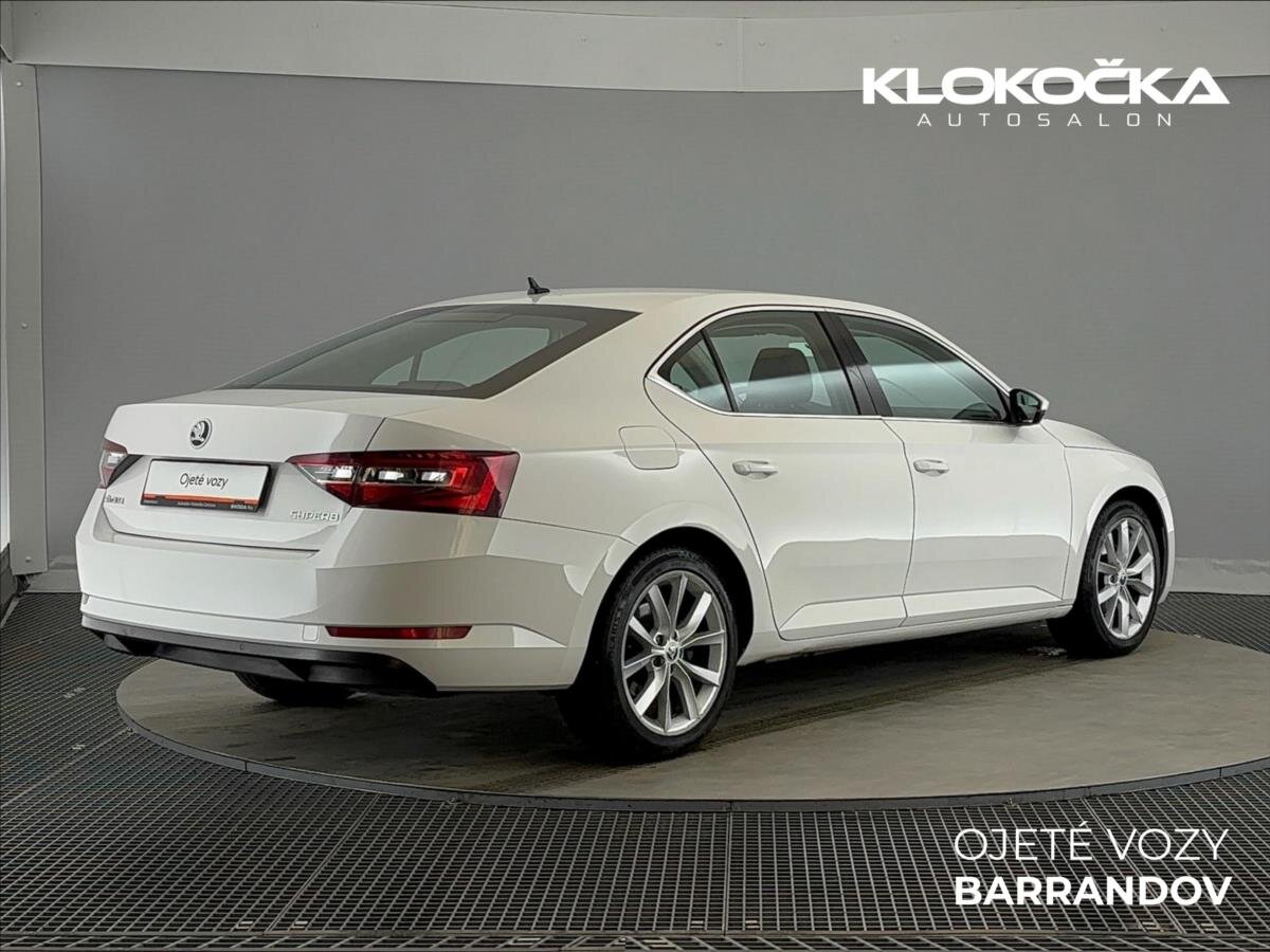 Škoda Superb Liftback 1,4 l 110 kw