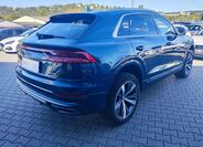 Audi Q8 5