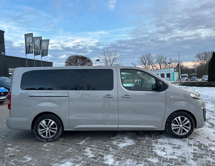 Peugeot Traveller 14