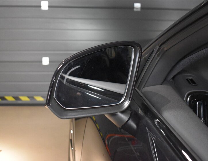 Volvo C40 SUV / Terénní 0,0 325 kw