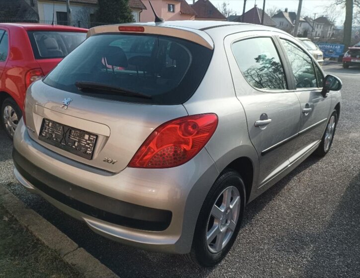 Peugeot 207 Hatchback 1,4 l 54 kw