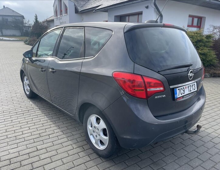 Opel Meriva MPV 1,4 l 88 kw