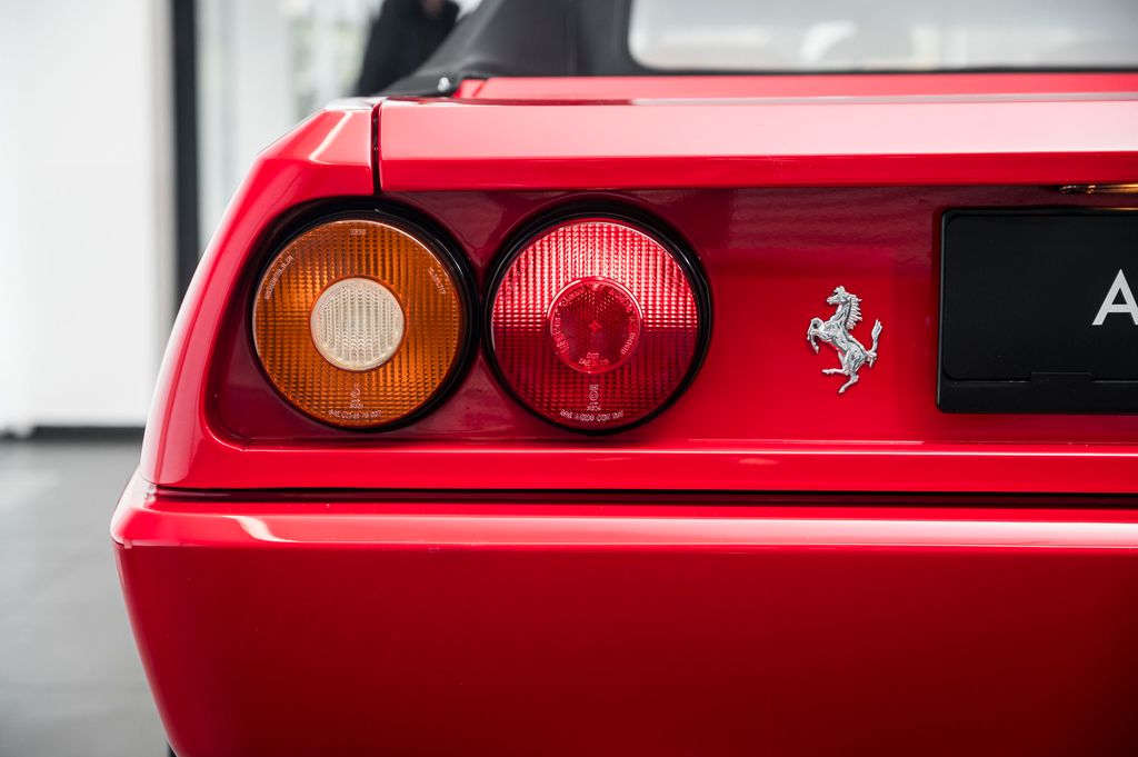 Ferrari Mondial