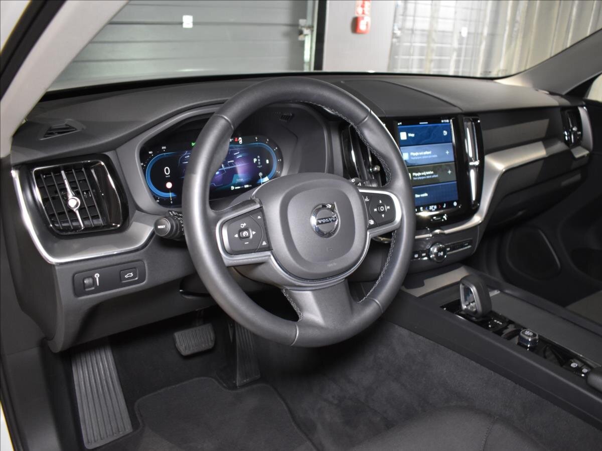 Volvo XC60 SUV / Terénní 2,0 l 145 kw